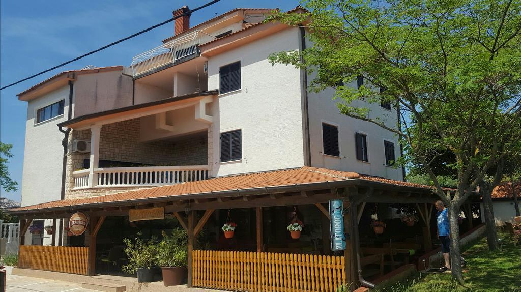 Apartments Valfontane Савудрия Екстериор снимка