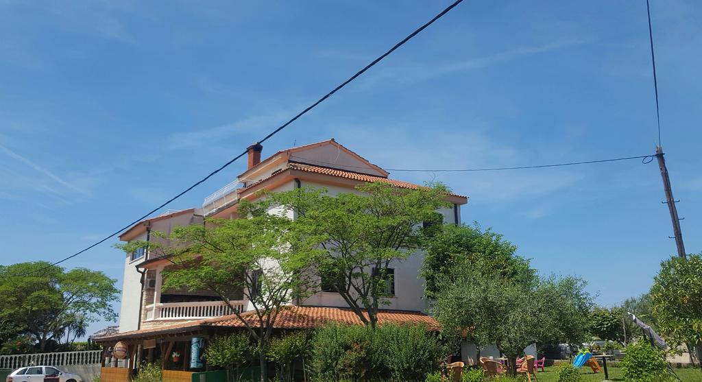 Apartments Valfontane Савудрия Екстериор снимка